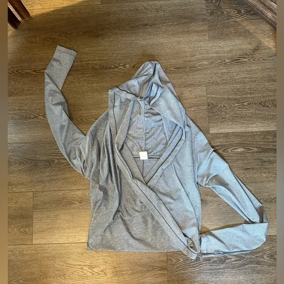 ZYIA Active Haze Yoga Shawl Gray Long Sleeve Wrap Style with Hood Size Small - Picture 10 of 11